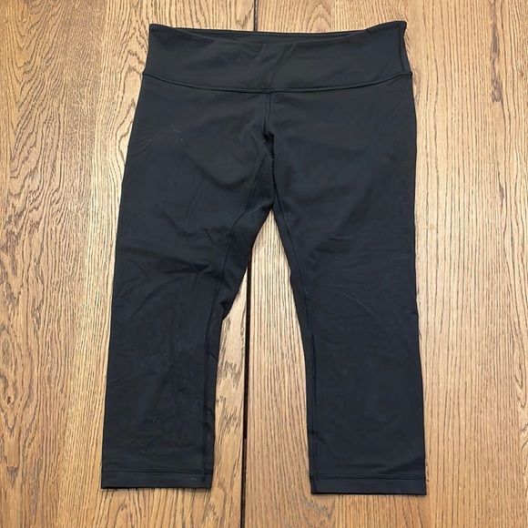 Lululemon crop legging - Picture 1 of 4